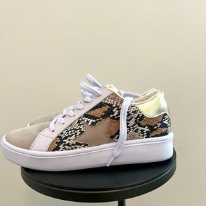 New Pink Lily sneakers